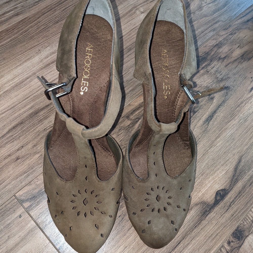 AEROSOLES Grapevine Brown Sandals 7M